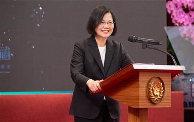 中广集团董事长赵少康痛批，总统蔡英文(见图)应该谦虚一点，放弃提名大法官。(资料照片，总统府提供)