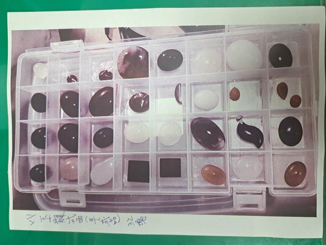 遭窃玉石、手鐲等饰品多达多达200件，市价约90余万元。（台东县警察局提供／萧嘉蕙台东传真）