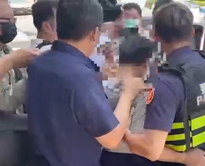 高雄一间星巴克29日遭枪击，枪手稍早正式落网，被警方带回局内笔录。（图／警方提供）