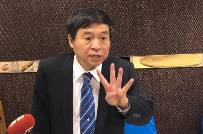 IDS国造潜舰原型舰预计9月初完成焊接、9月底「下水」，台船董事长郑文隆近期透露，届时下水仪式并非直接入水，而是象徵性地接触水。（本报资料照片）