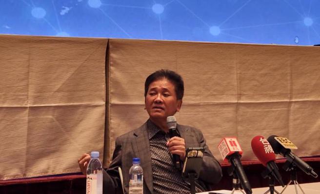 台骅董座顏益财。（图／邱莉玲）