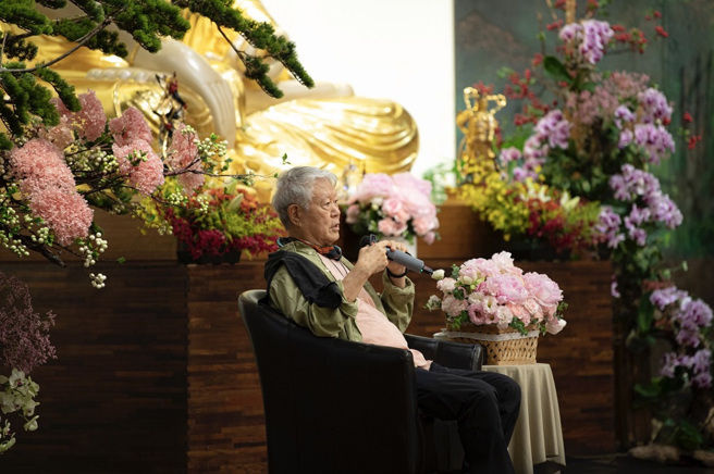 蒋勋分享新作《五行九宫—母亲的料理时代》，除了怀念旧时代纯朴的生活，透过料理，娓娓道来对母亲的思念之情，也对当前过度消费地球的生活态度提出省思。（图／惠中寺提供）