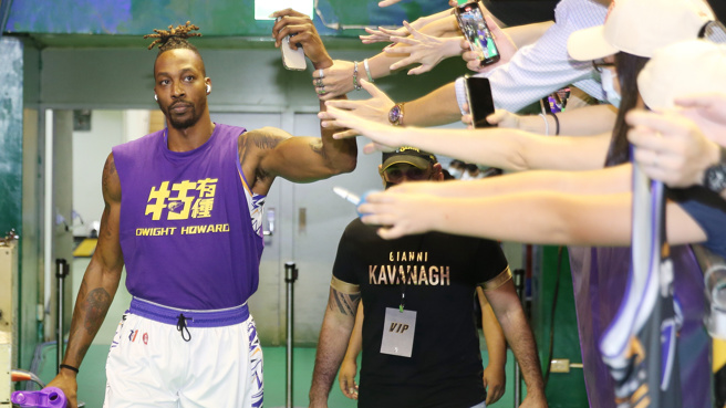 「魔兽」霍华德(图左)在台掀起一阵魔兽旋风。(图／中时资料照)