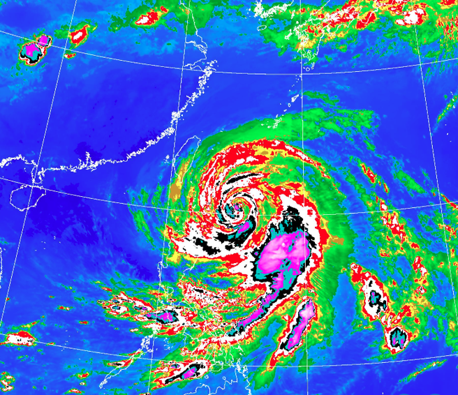 玛娃颱风现在走很慢，近几个小时往北走的分量多一点，对台湾主要影响是风和浪较明显，东北部、北部山区雨量有达豪雨的机率。（翻摄自气象局）