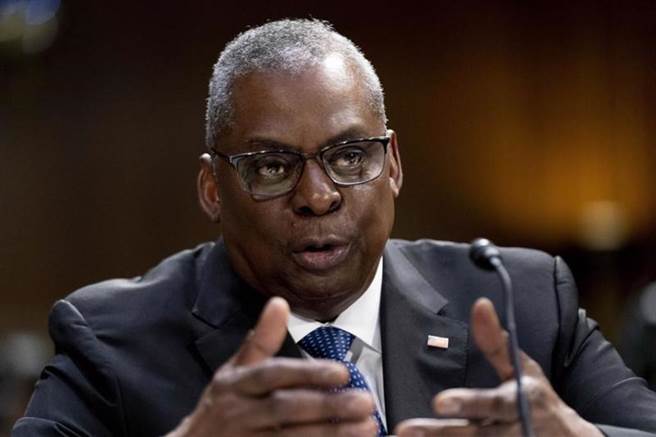 美国五角大厦声明称，中方正式拒绝了美国提出的两国防长在新加坡香格里拉对话会上会面的请求。图为美国防长奥斯汀。（美联社资料照片）