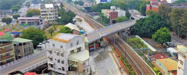 台南市开元陆桥预定自7月5日起封闭施工拆除。（交通局提供／洪荣志台南传真）