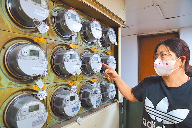 ６月新制即将上路，其中台电周四起（6月1日）实施夏月电价，将迎来首次每度电「7」字头费率。（资料照）