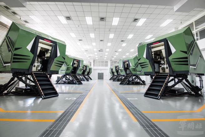 图为国造云豹装甲车模拟器。(中科院提供)