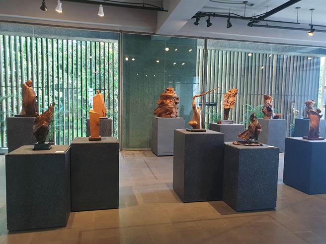 苗栗县三义木雕博物馆自即日起至7月16日在二馆2至4楼展出「凿之心念」—赖永发木雕薪传展。（苗栗县政府提供／李京升苗栗传真）