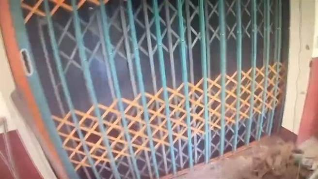 消防人员到场救援。（民眾提供／李京升苗栗传真）