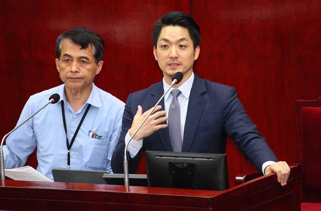 媒体30日公布一份最新5星县市长满意度调查，台北市长蒋万安满意度六都垫底。（张铠乙摄）