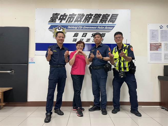 台中市警察局乌日分局瑞井派出所警察志工任蓉蓉年逾7旬，加入警察志工10余年，热心服务不求回报。（乌日警分局提供／潘虹恩台中传真）