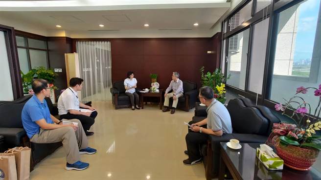 二河局拜会新竹地检署，双方就河川疏浚管理业务及河川废弃物查察加强源头拦截、组织监控机制展开经验交流。（二河局提供／邱立雅竹县传真）