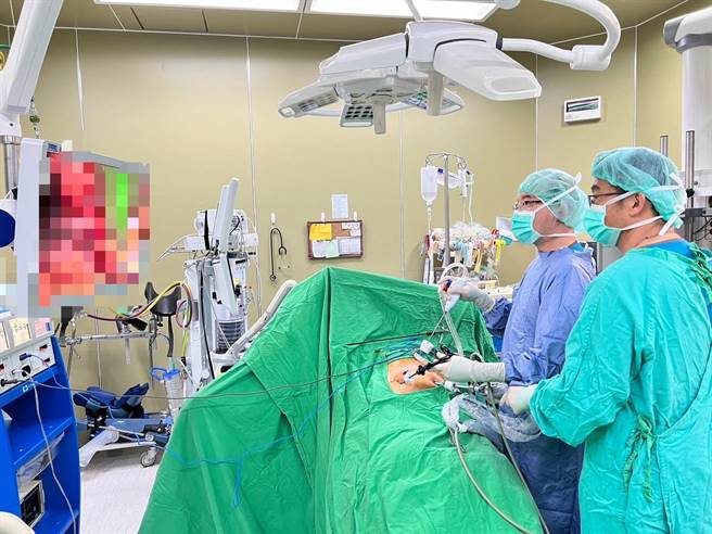 竹山秀传医院成立全南投县首座微创中心，引进3套微创手术设备，提高手术的准确性和效率。（竹山秀传医院提供／杨静茹南投传真）