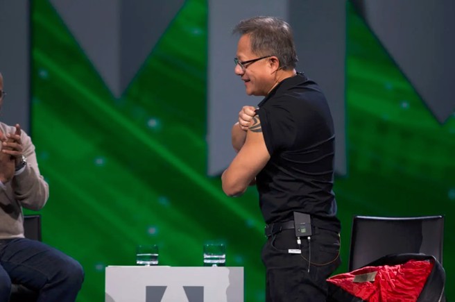 辉达（NVIDIA）联合创办人暨执行长黄仁勋先前也曾秀出手臂的「NVIDIA Logo刺青」。(NVIDIA官网)