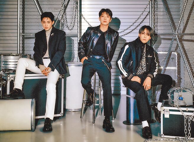 由李在真（左起）、崔敏焕、李洪基组成的FTISLAND，打造多首脍炙人口的音乐。（希林国际提供）