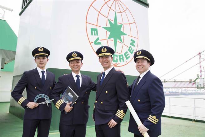 长荣海运员工。（资料照）