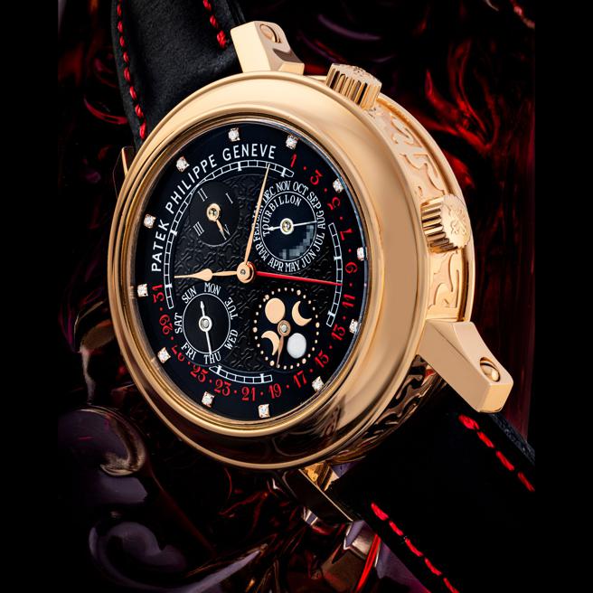 百达翡丽编号5002R-014红金双表盘大教堂钟声三问表，约2012年制，成交价3183万5000港币，为单场最高成交价拍品。（Christie's提供）