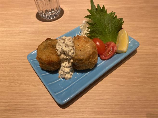 茑屋LaLaport台中店书结合「WIRED CHAYA茶屋」在台中首间门市，提供日本传统的地方料理融合崭新的西式元素提供道地的和洋折中的料理。（冯惠宜摄）