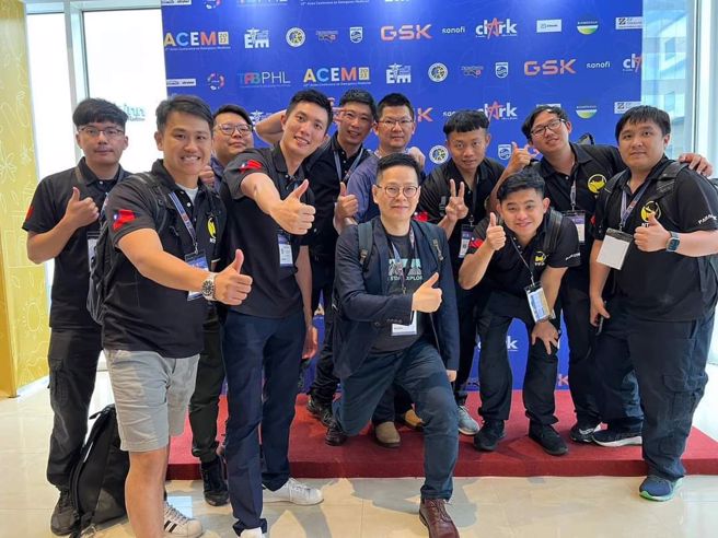 参赛获奖队员合影。(新北市消防提供)