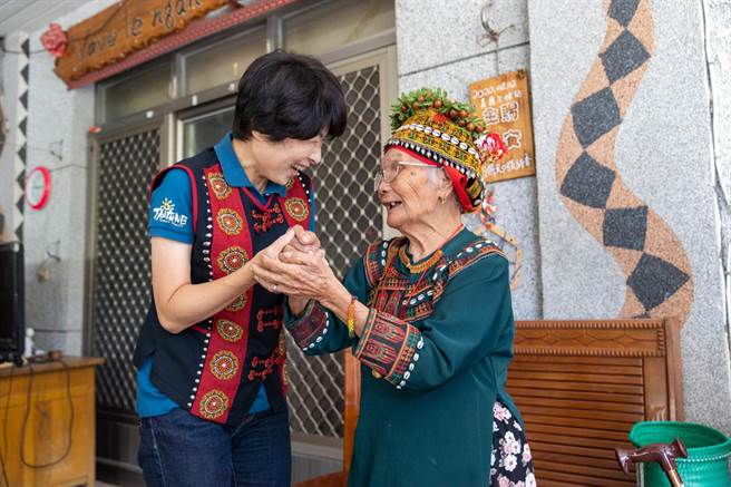 台东县长饶庆铃在2023远见县市长施政满意度排名跃升至全国第4名。（台东县政府提供／蔡旻妤台东传真）