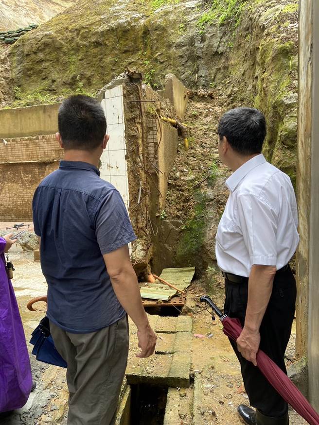 基隆市暖暖区去年发生土石流的地区，因为还没做好水保，受灾户担心颱风若带来大雨，可能会让旧事重演。（张志康摄）