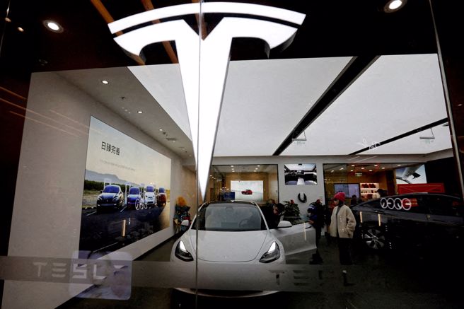 中国是特斯拉（Tesla）Model Y的最大市场，而马斯克（Elon Musk）今天访问中国，这是他3年来首次，凸显这个电车市场的重要性。（图/ 路透社）