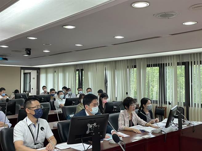 为了增加民眾重建意愿，台北市议员游淑慧提案删除容积奖励逐年递减规定。（蔡佩珈摄）