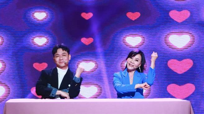 龙千玉（右）讚陈随意像「韩国欧巴」。（中视提供）