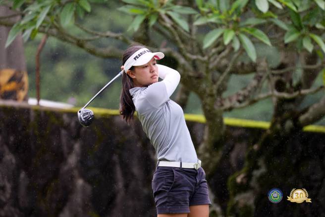 林品杉在2023第30届台湾业余高球锦标赛第二回合缴出74杆。（中华高协提供）