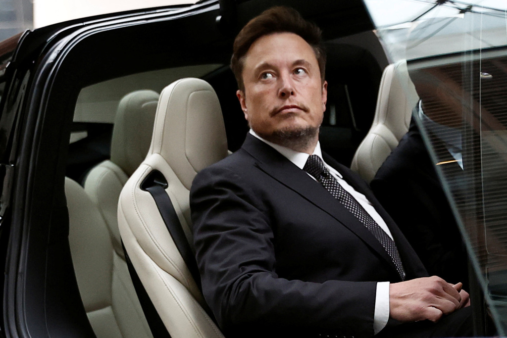 马斯克（Elon Musk）目前的净资产约为1920亿美元，居次的是法国酩悦轩尼诗－路易威登集团（LVMH）执行长阿尔诺（Bernard Arnault），资产为1870亿美元。图/路透社(photo:ChinaTimes)