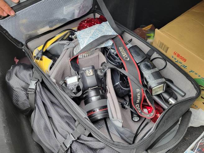 员警获报后立即伸出援手，调阅监视器过滤多部车辆，顺利联繫上该名运将送回余男的生财工具。（台中市第三分局提供／冯惠宜台中传真）