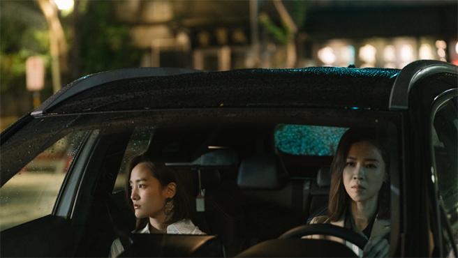 民进党爆出性骚扰事件，与电视剧《人选之人》王净（左）剧情颇为类同。（图／翻摄自人选之人—造浪者 Wave Makers脸书）