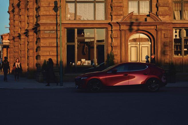 MAZDA3主动安全科技领先同级，外型优雅兼具动感时尚。（台湾马自达提供）