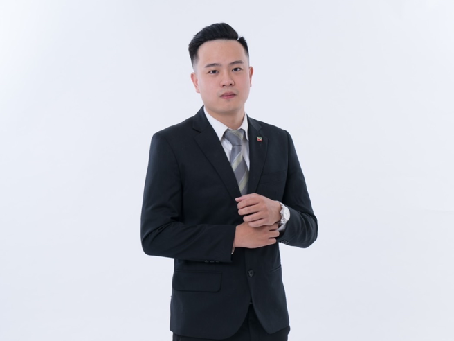 信义房屋机捷敦富店叶丰任发挥公司全直营优势，一起为屋主顺利售屋。（图/信义房屋 提供）