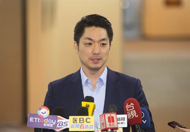 台北市长蒋万安表示，对于新任副市长人选，他已经心有定见，只要人事确定就会对外公开，都已经在沟通与徵询的过程当中。（张铠乙摄）