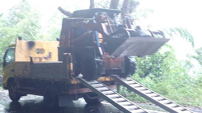 玛娃颱风外围环流影响，台7线发生6处坍方，经復兴工务段紧急抢修，都已恢復通车。（市府提供／蔡依珍桃园传真）