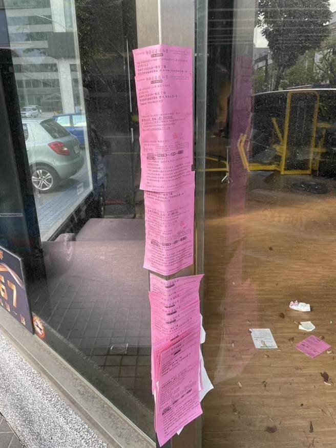 高雄某健身房疑似恶性倒闭，逾百名客户成为受害者，甚至还积欠员工及教练薪资，粗估受害金额超过100万。（黄捷提供／洪浩轩高雄传真）