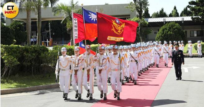 警大四年制毕业生优先派任巡官，引发基层员警不满，警政署表示警大本来就是培育基层干部的摇篮。（图／王永泰摄）