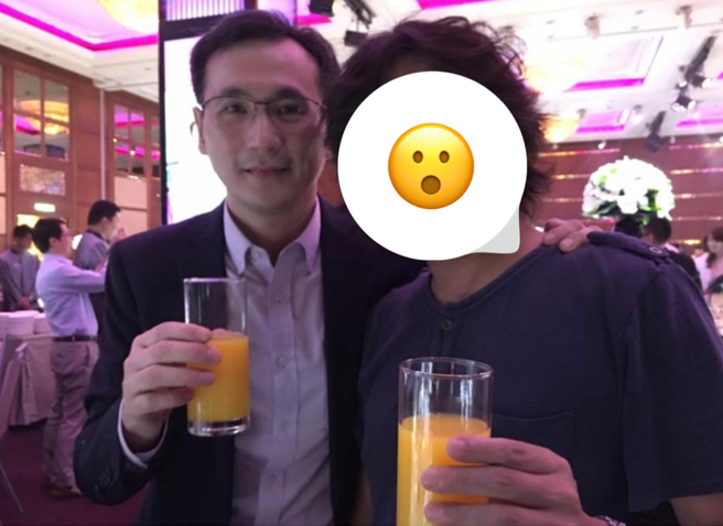 台北市议员徐巧芯在PTT公布，导演「辉哥」与民进党高层的合照。（图截自PTT）