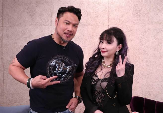 陈致远（左）日前接受王宜安专访。（中天新闻提供）