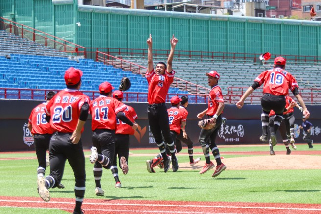 台东县在112年玉山杯4强赛扳倒卫冕军新北市，队史首闯冠军战。（中华棒协提供）