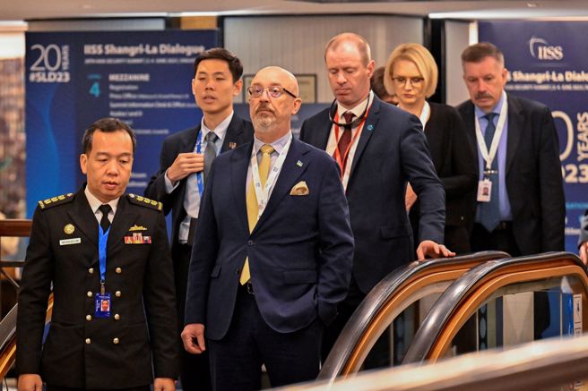 第20届「香格里拉对话」（Shangri-La Dialogue）今天至4日在新加坡香格里拉饭店举行。（图/ 路透社）