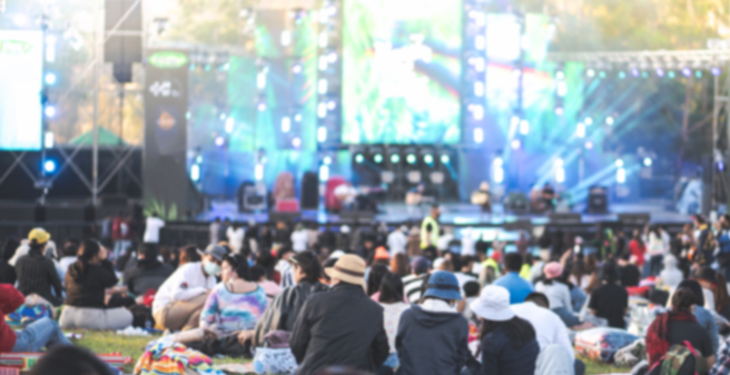 黄牛条款正式上路，文化部研议热门场次实施实名制。（示意图／shutterstock）