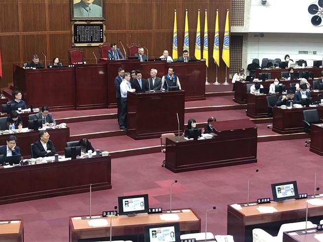 台北市长蒋万安承诺，已在每周四固定的行政院会向中央反应保育员危险加给议题，最近会再发文中央，积极争取相关福利。（张芷瑜摄）