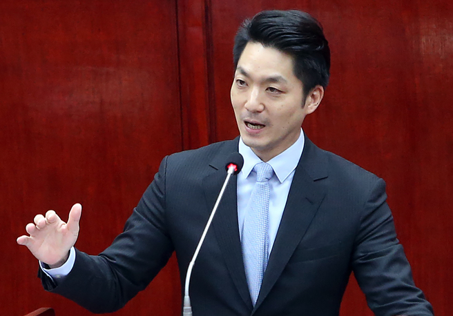 台北市长蒋万安（见图）2日到市议会备询。（赵双杰摄）