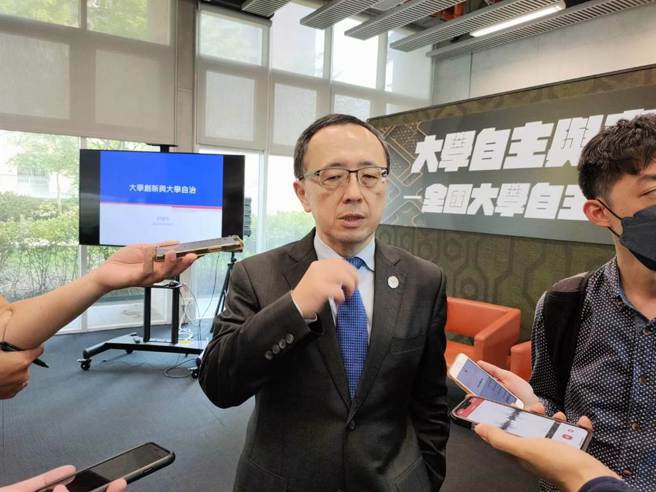 苏宏达爆审陈明通案遭监控关切，国安局澄清严正回应。(李侑珊摄)