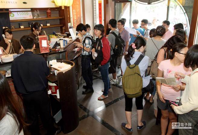 饕客分享在春水堂必点牛肉麵，直呼「真心不骗」。（本报资料照片）