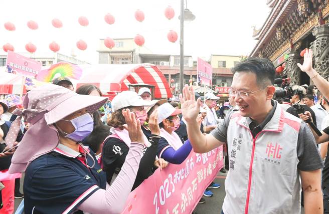 桃园市副市长苏俊宾3日出席石观音文化节，盼各界持续推广在地文化。（桃园市政府提供／蔡明亘桃园传真）