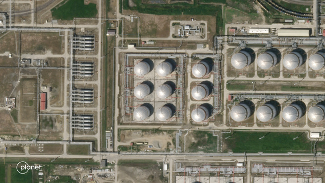 俄罗斯与哈萨克的铁路营运商已宣布他们打算限制开往塔曼港的货运；从塔曼港输出的数量，约占俄罗斯液化天然气出口总额的7.5%。(图/路透社)